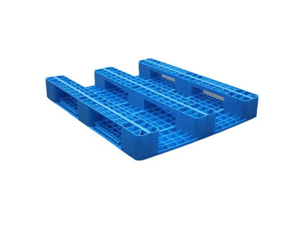 1200x1000 Three Runner Flat Top Rackable Plastic Pallet F1210PHA bottom support