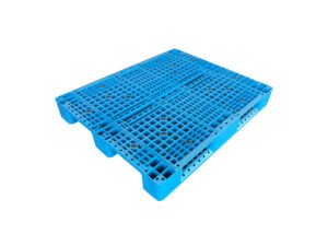 1200x1000 Three Runner Open Deck Rackable Plastic Pallet P1210H7