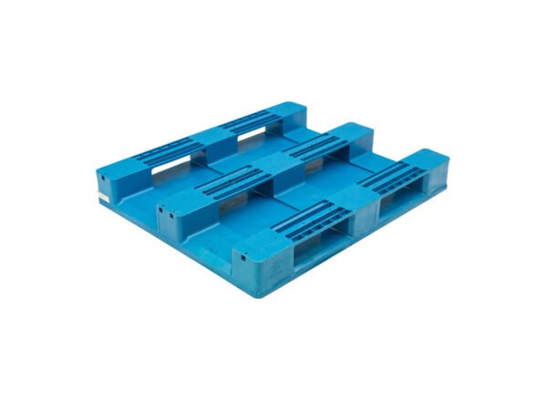 1200x1000 Three Runner Solid Top Rackable Plastic Pallet Bottom