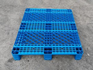 1300x1100 Three Runner Open Deck Rackable Plastic Pallet 1311WHD