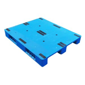 1200x1000 Three Runner Flat Top Rackable Plastic Pallet F1210PHA