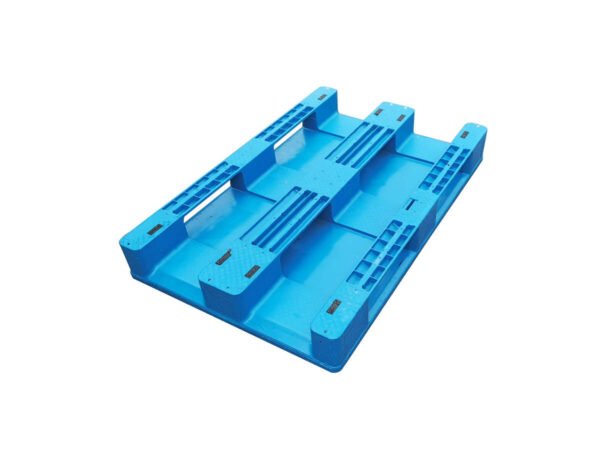 1200x800 Three Runner Solid Top Hygienic Rackable Plastic Pallets F1208PHA - Image 4