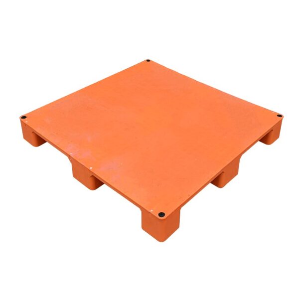 Light Duty Flat Top Plastic Pallet With 9 Legs - Image 3