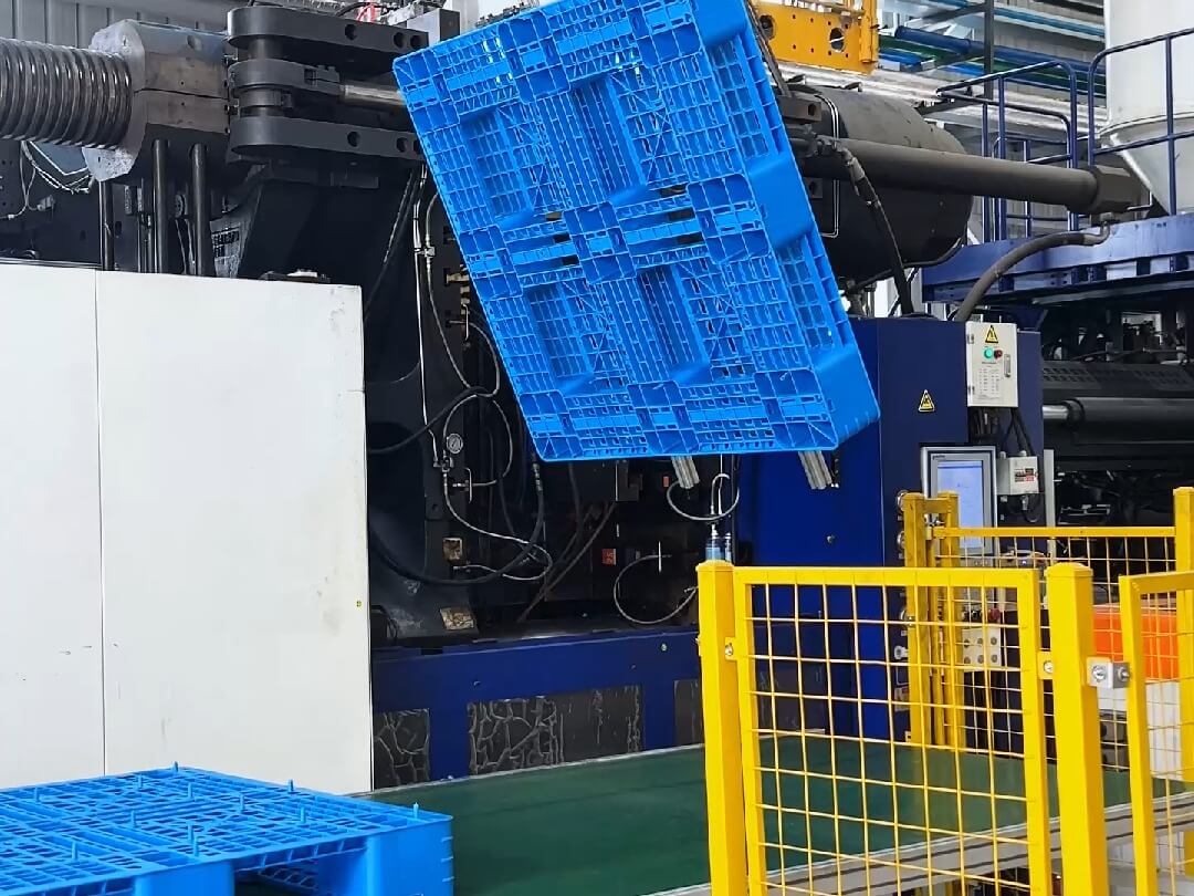 custom pallet injection molding manufacturing