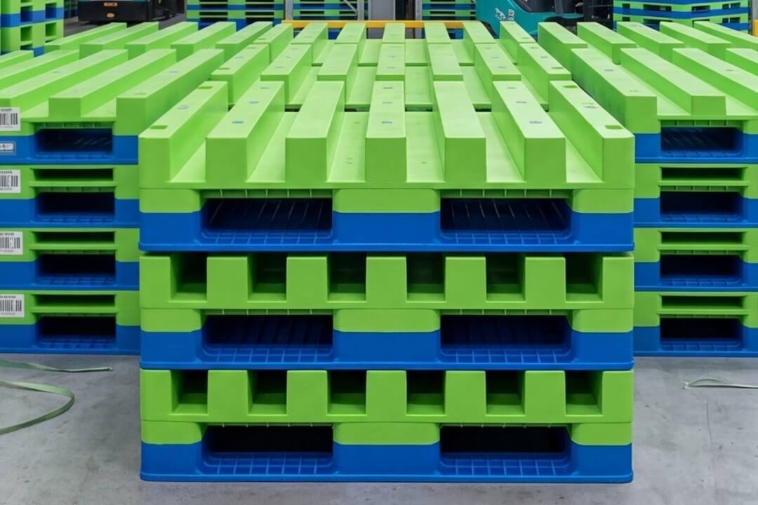 custom plastic pallet