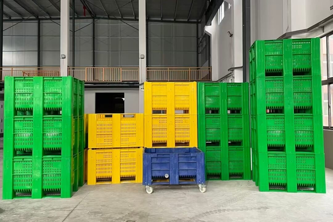 plastic pallet container