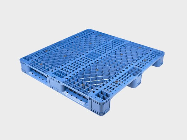 rackable plastic pallets