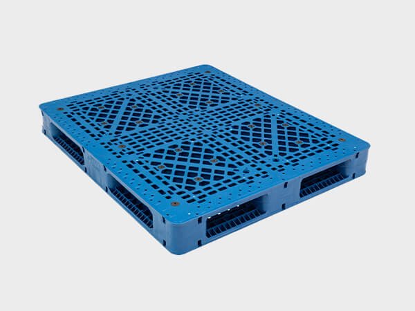 stackable plastic pallets
